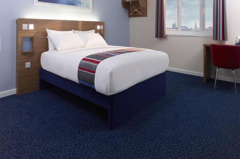 Travelodge Eastleigh Central Dış mekan fotoğraf